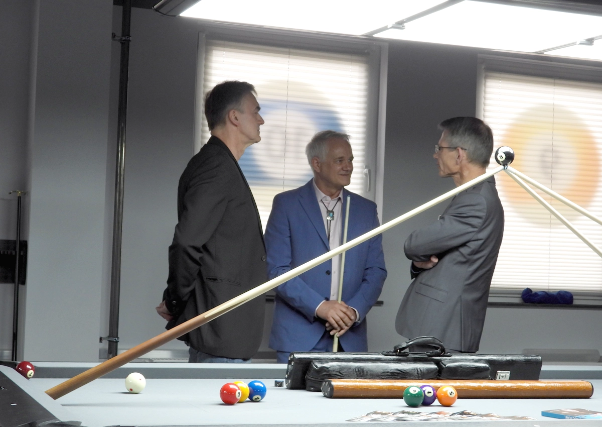 reger Austausch zwischen Roland Gruß, Ralph Eckert, Sebastian Remelé