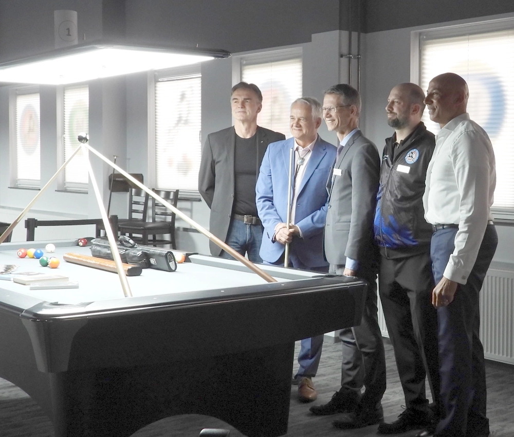 Bei unserer Eröffnungsfeier: BBV-Präsident Roland Gruß, Trickstoß-Weltmeister Ralph Eckert, Oberbürgermeister Sebastian Remelè, 1. Vorstand Ramon Stühler, Schirmherr Edgar Itt